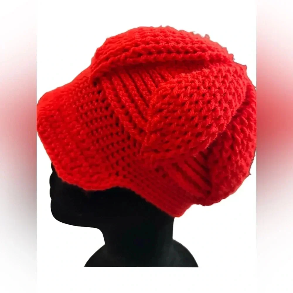 NEW Scarlet Vanguard Crochet Newsboy Cap For Women